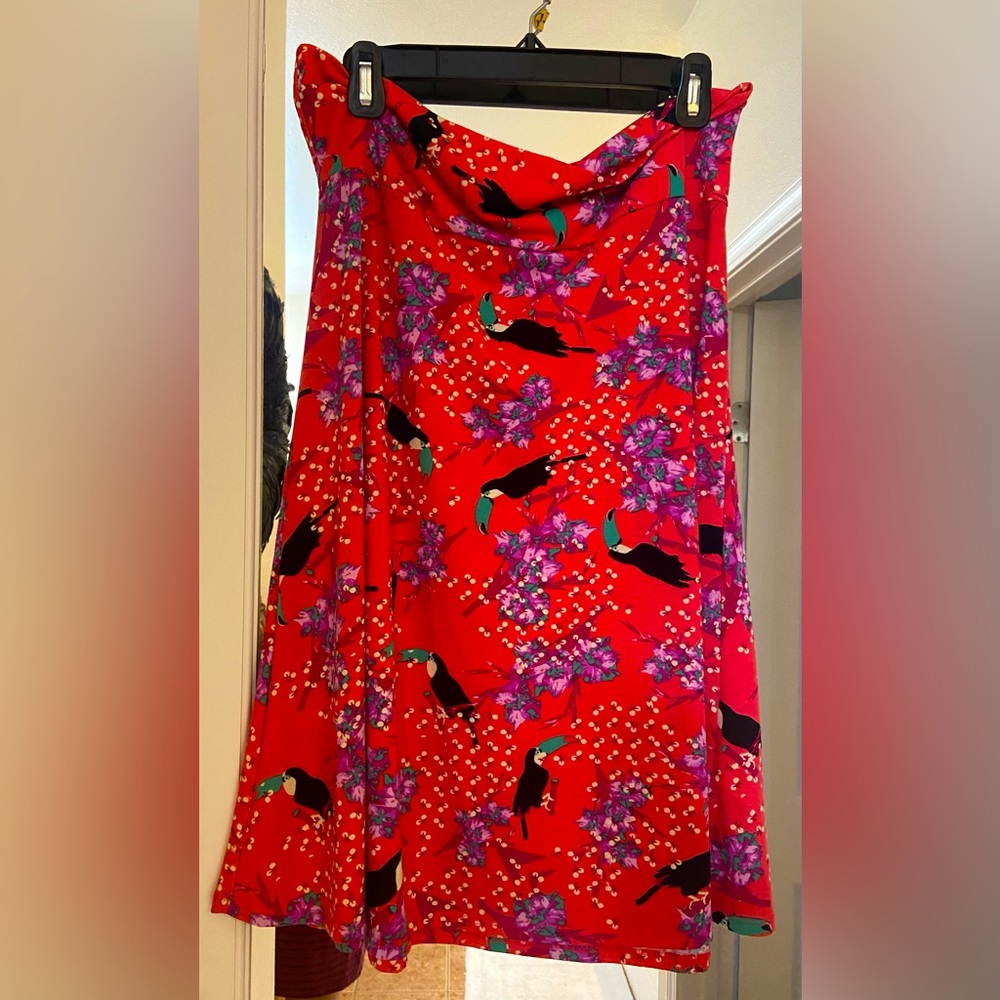 LULAROE SKIRT IN TROPICAL PRINT SIZE 2XL